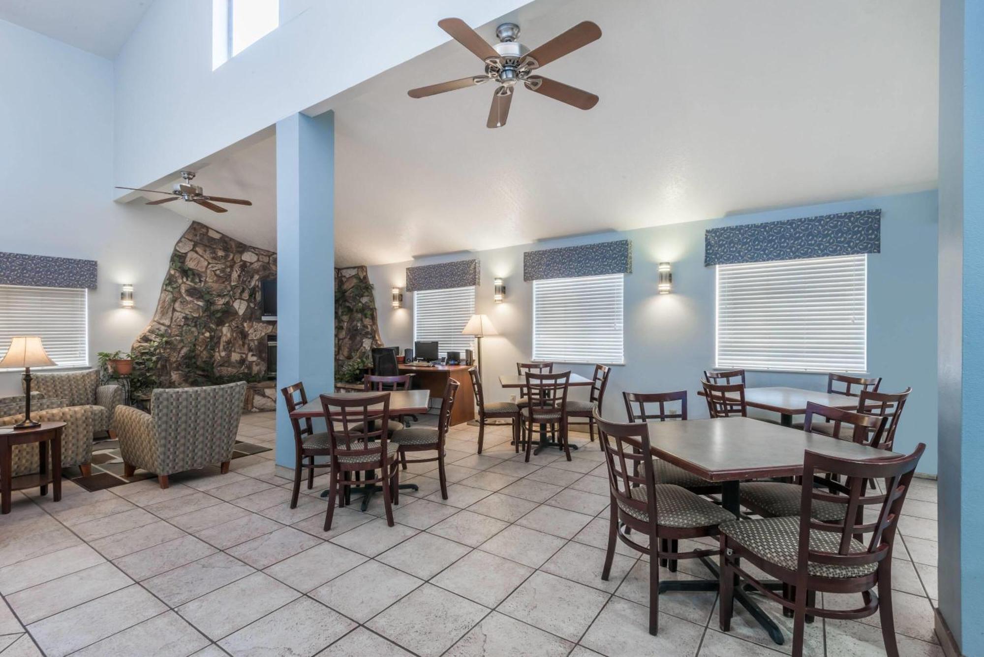 Days Inn By Wyndham Las Vegas Exterior photo